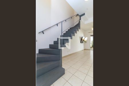 Sala de casa de condomínio para alugar com 3 quartos, 145m² em Jardim Novo Santo Amaro, São Paulo