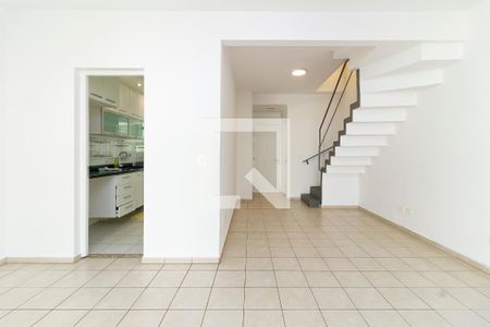 Sala de casa de condomínio para alugar com 3 quartos, 145m² em Jardim Novo Santo Amaro, São Paulo