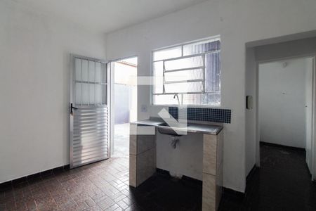 Cozinha de casa para alugar com 1 quarto, 60m² em Jardim Novo Carrão, São Paulo