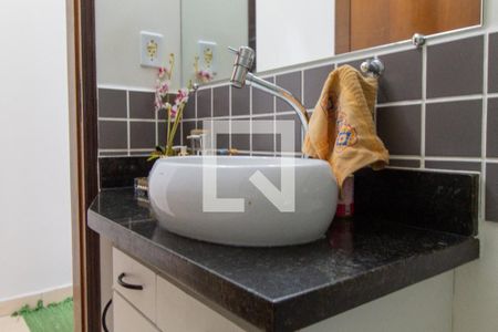 Casa à venda com 228m², 3 quartos e 2 vagasLavabo