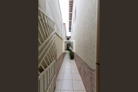 Casa à venda com 228m², 3 quartos e 2 vagasCorredor