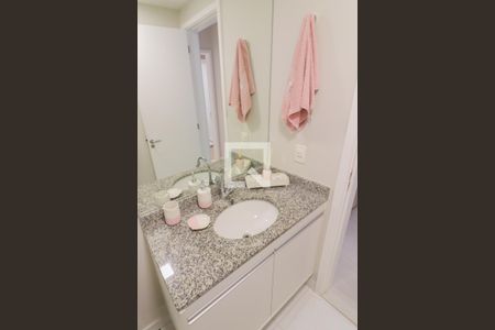 Apartamento à venda com 73m², 2 quartos e 1 vagaBanheiro Social