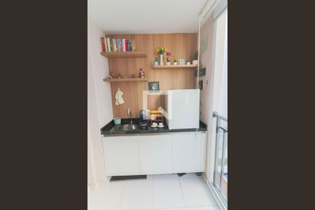 Apartamento à venda com 73m², 2 quartos e 1 vagaVaranda