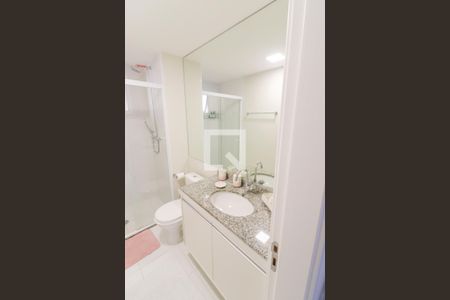 Apartamento à venda com 73m², 2 quartos e 1 vagaBanheiro Social