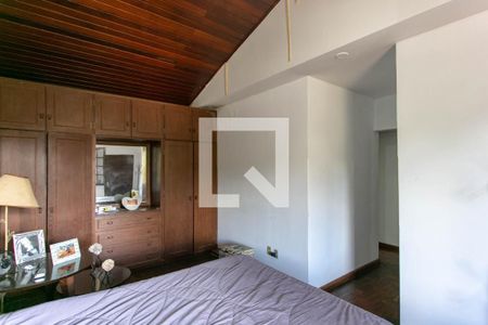 Casa à venda com 800m², 7 quartos e 5 vagasQuarto Suíte 2