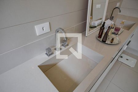 Casa à venda com 400m², 4 quartos e 4 vagasBanheiro da Suíte 3