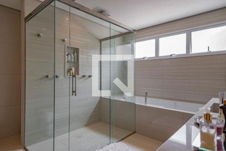 Casa à venda com 400m², 4 quartos e 4 vagasBanheiro da Suíte 3