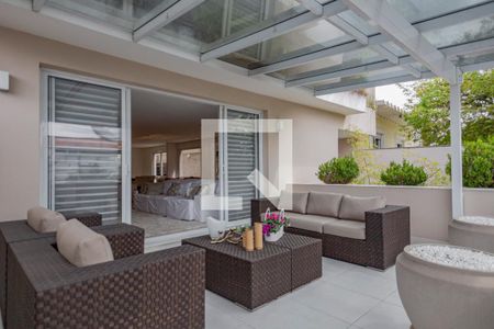 Casa à venda com 400m², 4 quartos e 4 vagasVaranda Sala