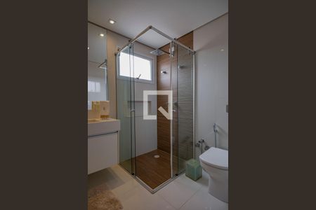 Casa à venda com 400m², 4 quartos e 4 vagasBanheiro da Suíte 1