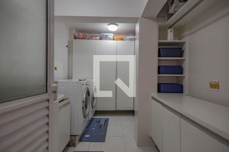 Casa à venda com 400m², 4 quartos e 4 vagasLavanderia