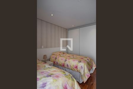 Casa à venda com 400m², 4 quartos e 4 vagasQuarto 1 - Suíte