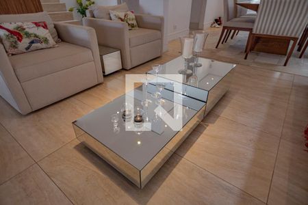 Casa à venda com 400m², 4 quartos e 4 vagasDetalhe Sala