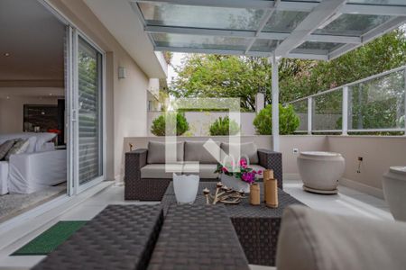 Casa à venda com 400m², 4 quartos e 4 vagasVaranda Sala