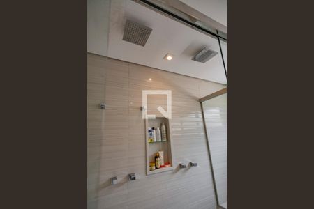 Casa à venda com 400m², 4 quartos e 4 vagasBanheiro da Suíte 3 - Chuveiro