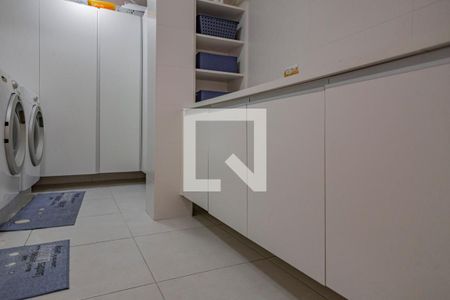 Casa à venda com 400m², 4 quartos e 4 vagasLavanderia