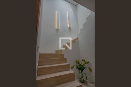 Casa à venda com 400m², 4 quartos e 4 vagasEscada