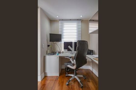 Casa à venda com 400m², 4 quartos e 4 vagasEscritório