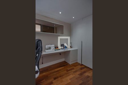 Casa à venda com 400m², 4 quartos e 4 vagasEscritório