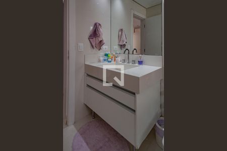 Casa à venda com 400m², 4 quartos e 4 vagasBanheiro da Suíte 2