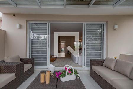 Casa à venda com 400m², 4 quartos e 4 vagasVaranda Sala