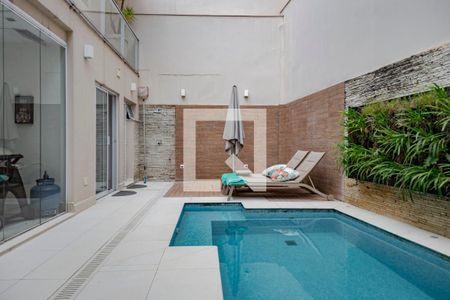 Casa à venda com 400m², 4 quartos e 4 vagasPiscina