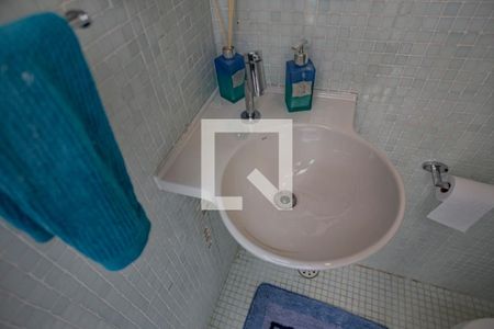 Casa à venda com 400m², 4 quartos e 4 vagasBanheiro - Piscina