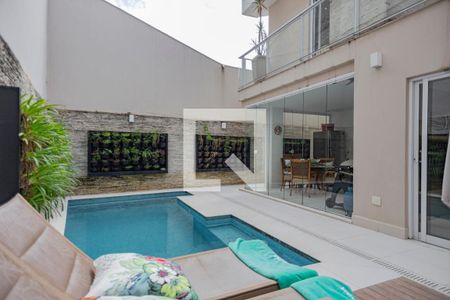 Casa à venda com 400m², 4 quartos e 4 vagasPiscina