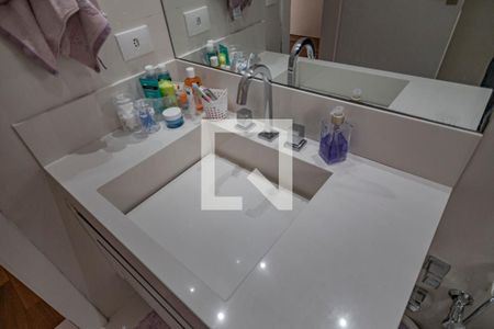 Casa à venda com 400m², 4 quartos e 4 vagasBanheiro da Suíte 2