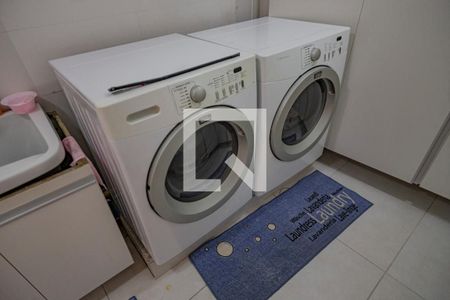 Casa à venda com 400m², 4 quartos e 4 vagasLavanderia