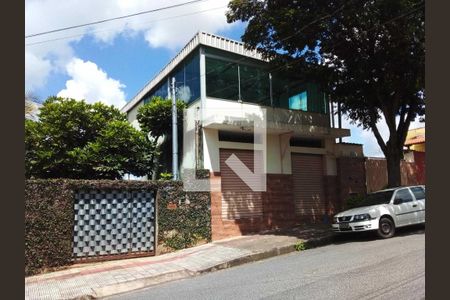 Casa à venda com 150m², 5 quartos e 4 vagas