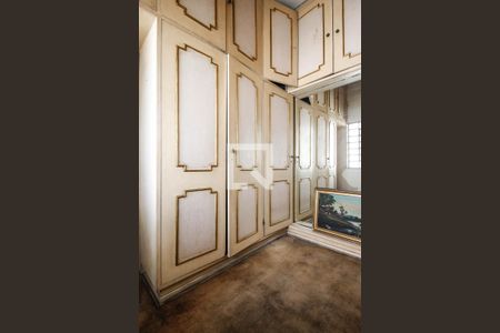 Casa à venda com 519m², 4 quartos e 3 vagasCloset