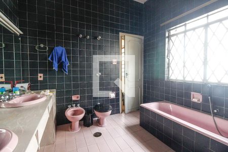 Casa à venda com 519m², 4 quartos e 3 vagasSuíte 1