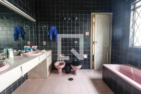 Casa à venda com 519m², 4 quartos e 3 vagasSuíte 1