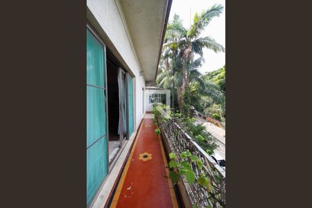 Casa à venda com 519m², 4 quartos e 3 vagasVaranda