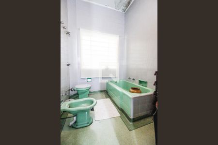 Casa à venda com 519m², 4 quartos e 3 vagasSuíte 2