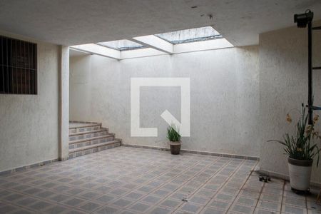 Casa para alugar com 150m², 3 quartos e 3 vagas Casa para alugar com 150m², 3 quartos e 3 vagasgaragem