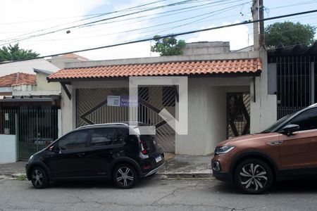Casa para alugar com 150m², 3 quartos e 3 vagas Casa para alugar com 150m², 3 quartos e 3 vagasfachada