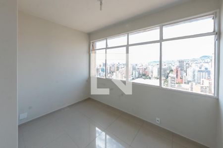 Quarto 1 de apartamento para alugar com 3 quartos, 76m² em Barro Preto, Belo Horizonte