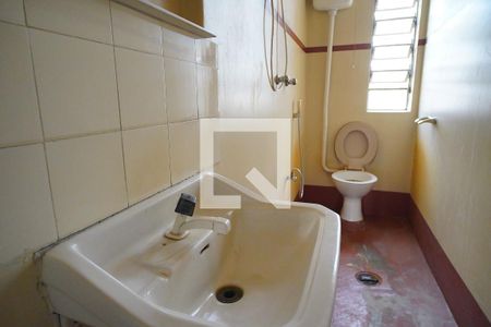 Casa à venda com 300m², 3 quartos e sem vagaBanheiro de Serviço