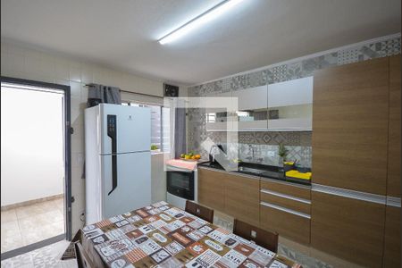 Casa à venda com 150m², 3 quartos e 2 vagas Casa à venda com 150m², 3 quartos e 2 vagasCozinha