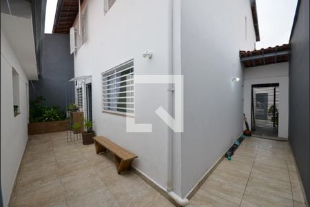 Casa à venda com 150m², 3 quartos e 2 vagas Casa à venda com 150m², 3 quartos e 2 vagasQuintal