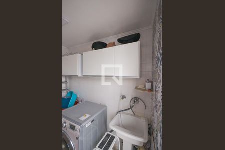 Casa à venda com 150m², 3 quartos e 2 vagas Casa à venda com 150m², 3 quartos e 2 vagasArea de Serviço