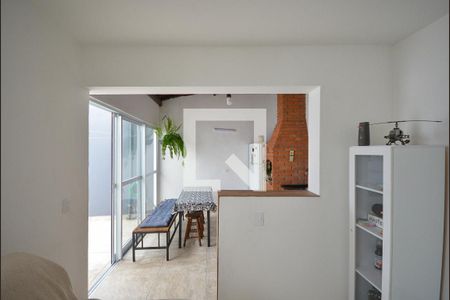 Casa à venda com 150m², 3 quartos e 2 vagas Casa à venda com 150m², 3 quartos e 2 vagasárea de Lazer