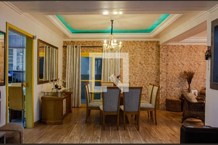 Casa à venda com 298m², 4 quartos e 3 vagasSala de TV