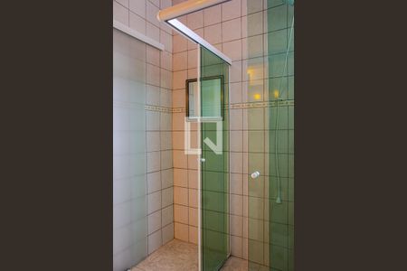 Casa à venda com 298m², 4 quartos e 3 vagasBanheiro da Suíte 2