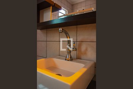 Casa à venda com 298m², 4 quartos e 3 vagasBanheiro da Suíte 2