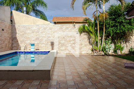 Casa à venda com 298m², 4 quartos e 3 vagasPiscina