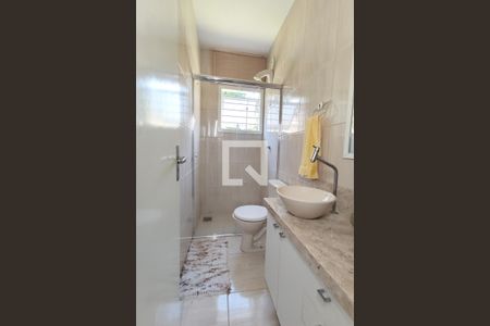 Casa para alugar com 225m², 3 quartos e 6 vagasBanheiro 3