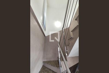 Casa para alugar com 225m², 3 quartos e 6 vagasHall e Escada