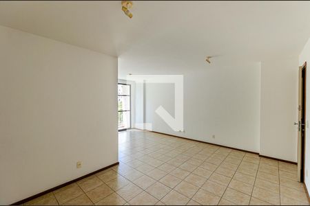 Sala de apartamento à venda com 4 quartos, 170m² em Ingá, Niterói